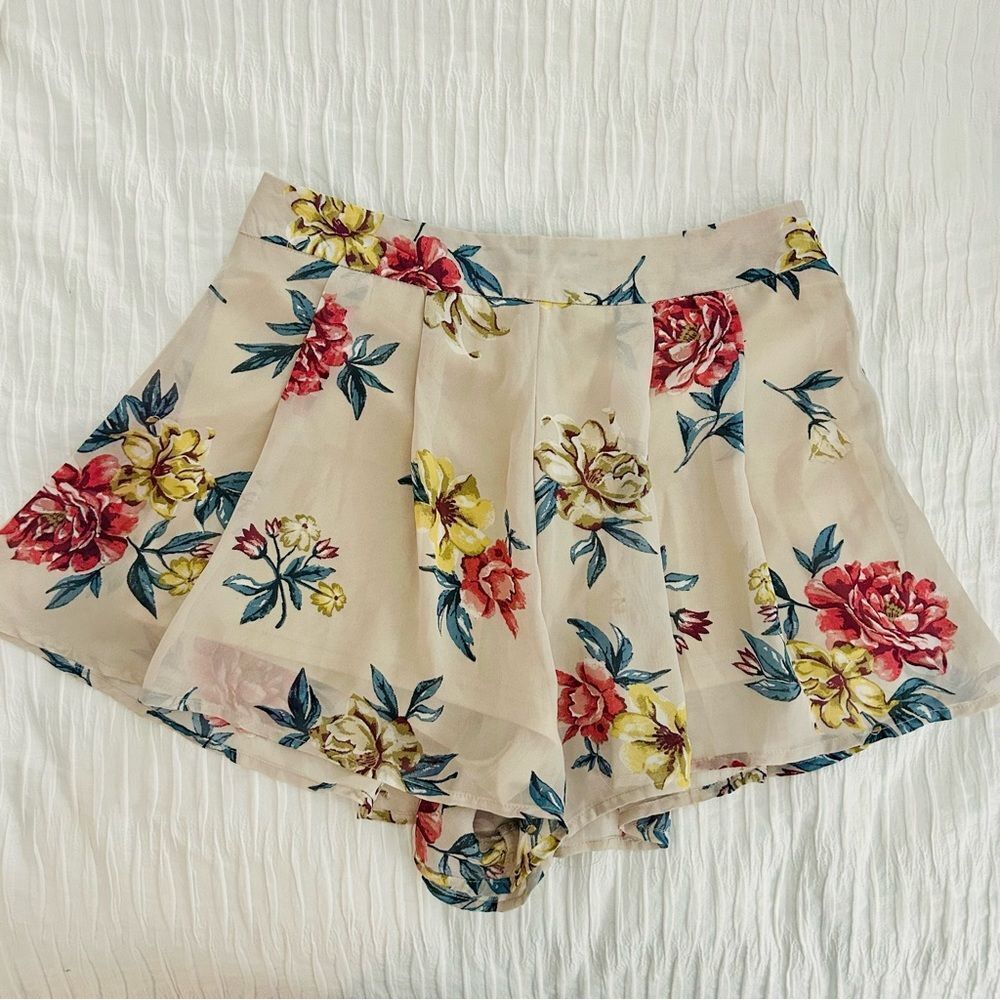 Flowy Floral Print Shorts